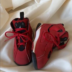 Kid Boys Jordan 7s running shoes!